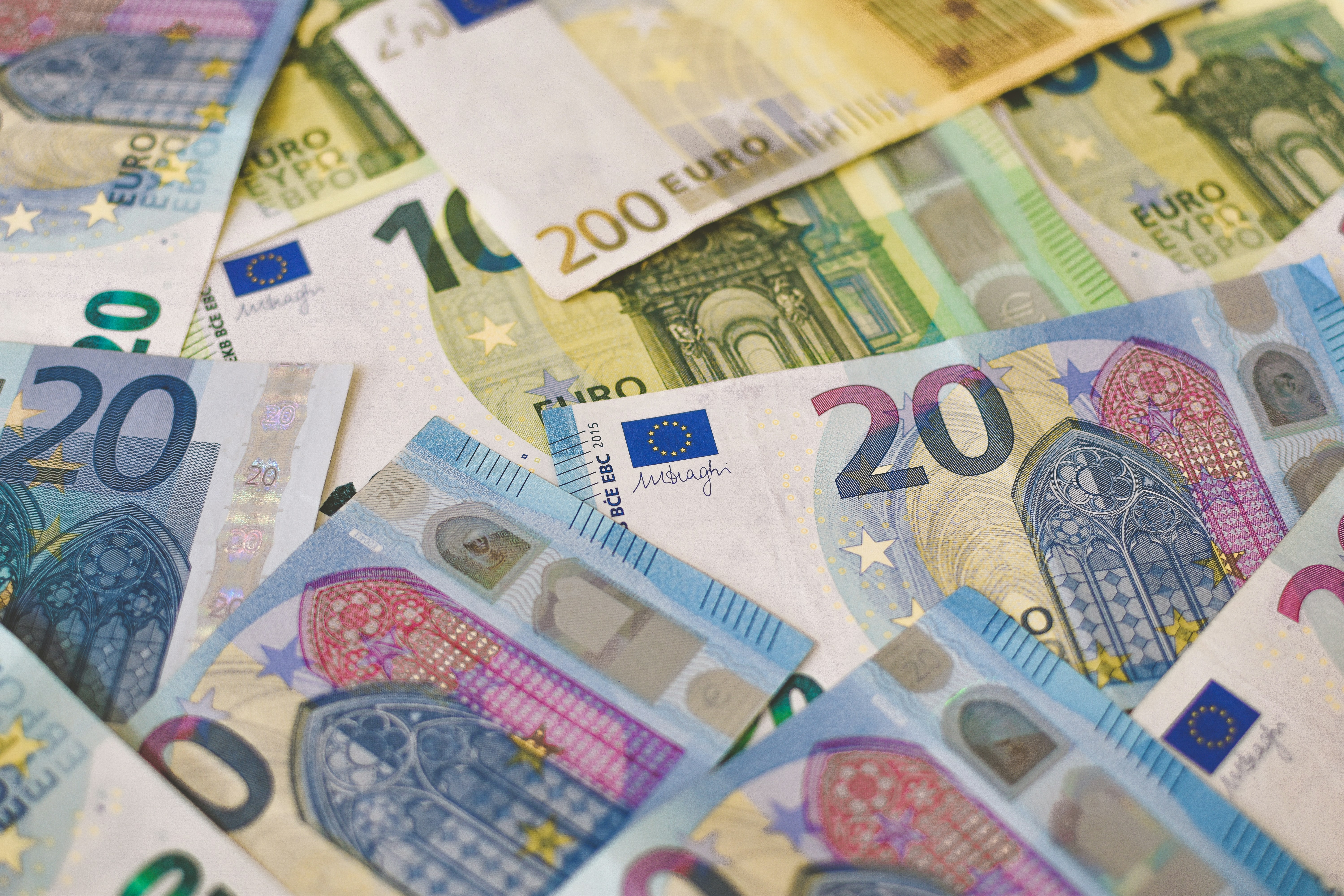 Savings vs. Investing: Where Should Your Money Go?